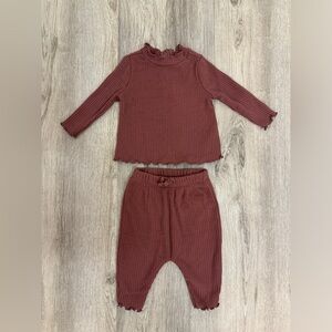 Baby girl old navy 0-3 months outfit